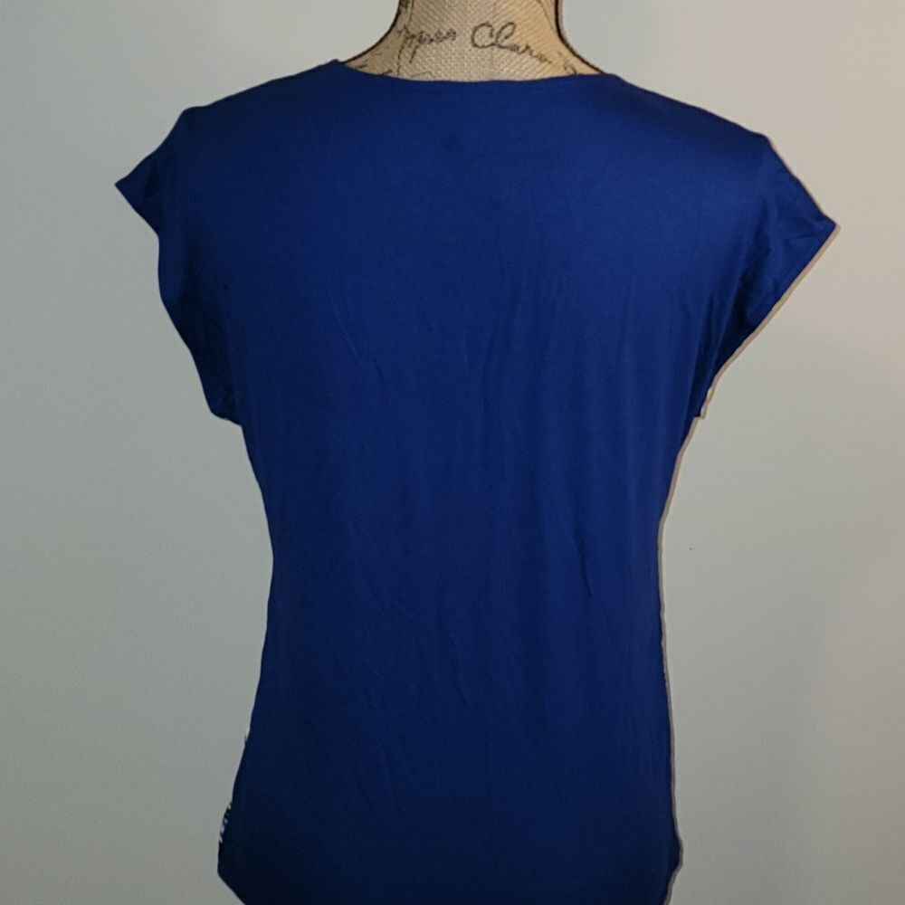 The Limited Medallion blue and yellow top - Picture 2 of 3